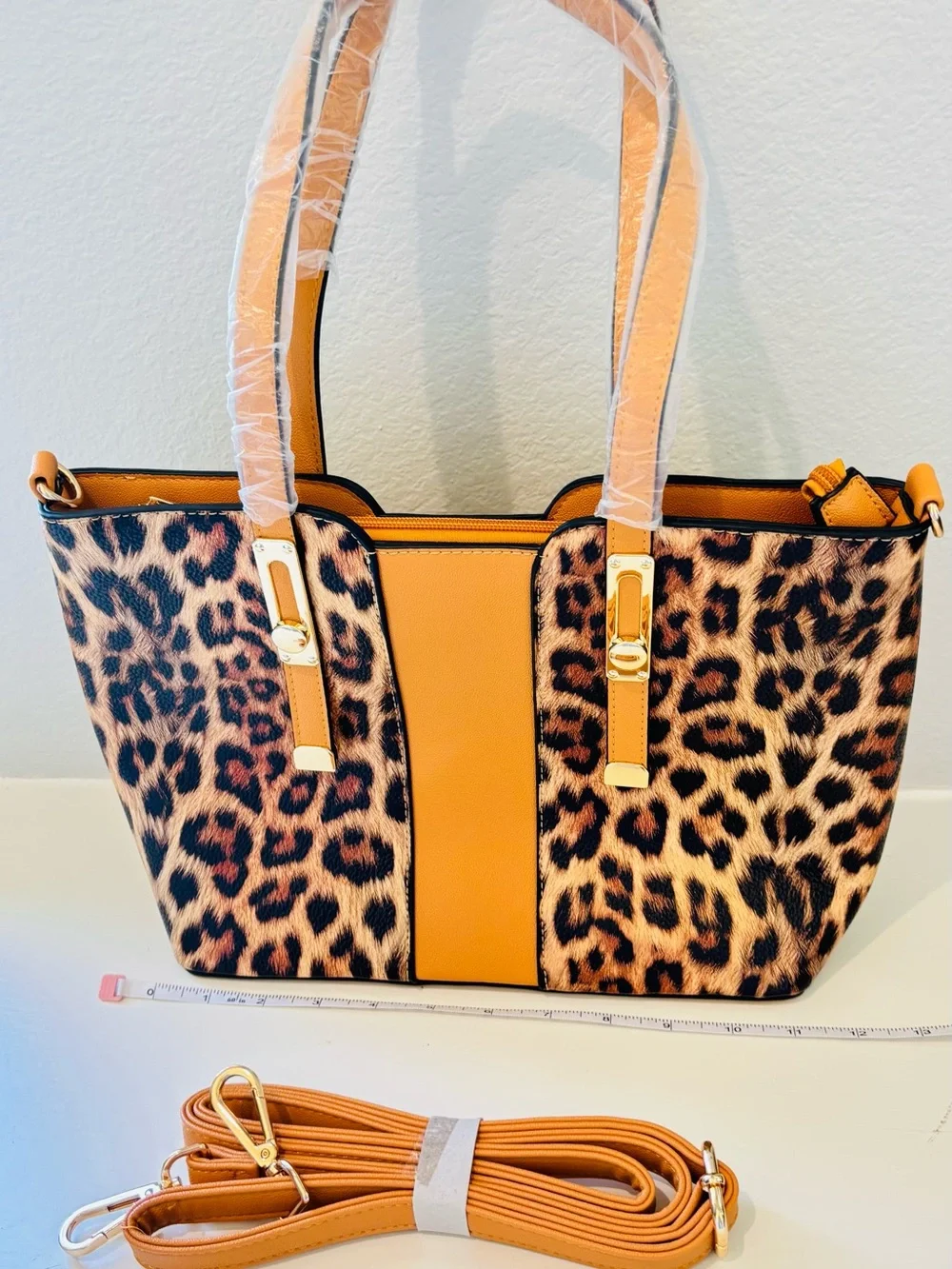 Leopard Print Tote with Tan Center Panel and crossbody straps new never - Picture 5 of 15